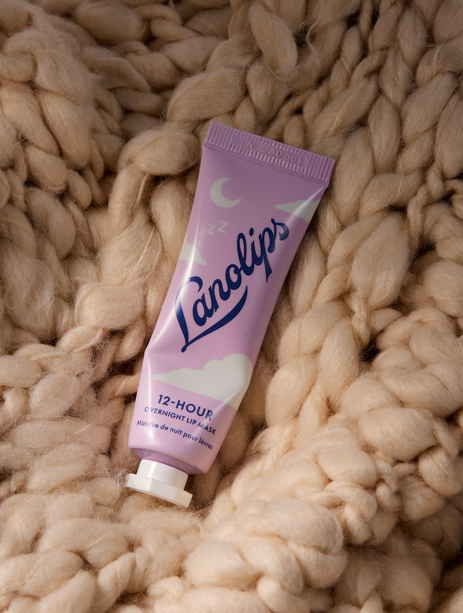 Lanolips 12 Hour Overnight Lip Mask is an intense blend of hydrating ultra-pure lanolin and mega actives including hyaluronic acid, ceramides and vitamin c - to nourish your lips. 