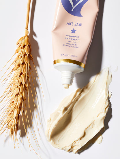 Whipped, creamy lanolin texture. With soothing oatmeal & vitamin E.